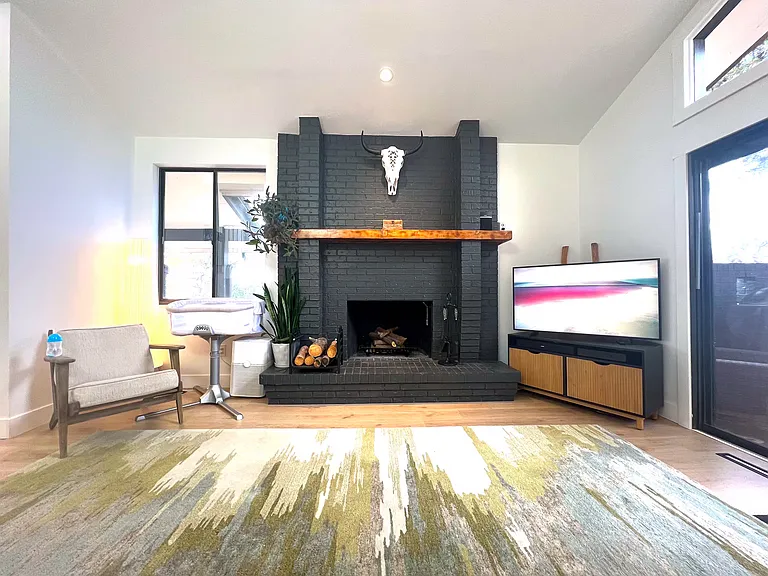 5246 Idylwild Trl — Photo 4