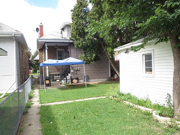 4th image of 2303 S 60th Ct
