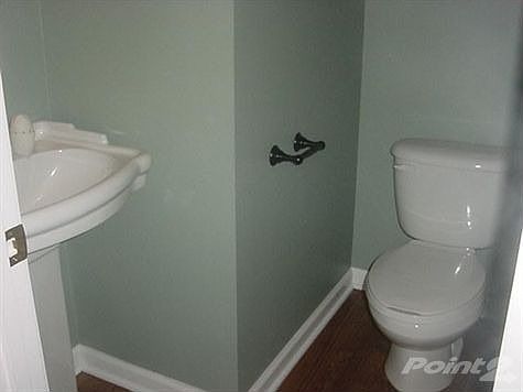 5th image of 3012 Vicwood Dr
