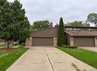 112 Riverview Blvd, Flushing, MI 48433
