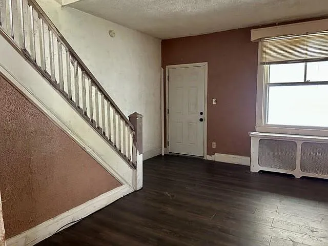 2618 Salisbury St — Photo 9