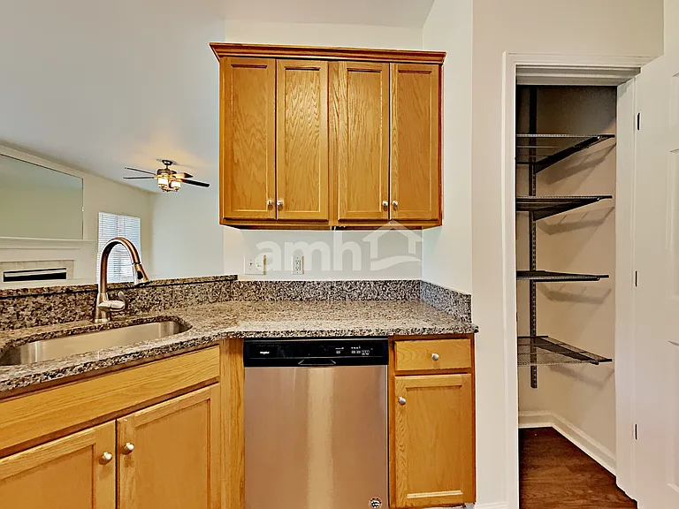1444 Stoner Rdg — Photo 4