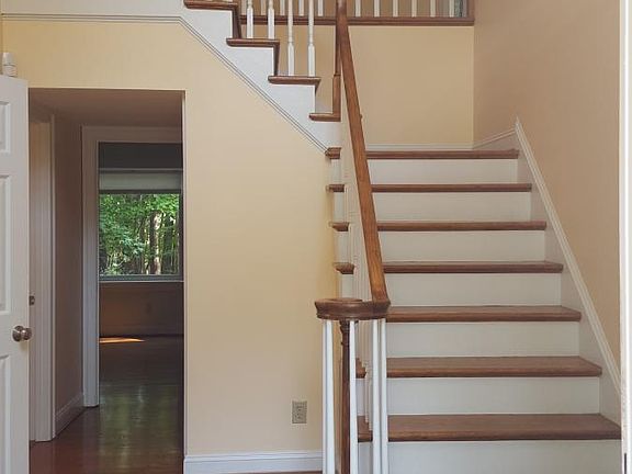 Front Entrance foyer