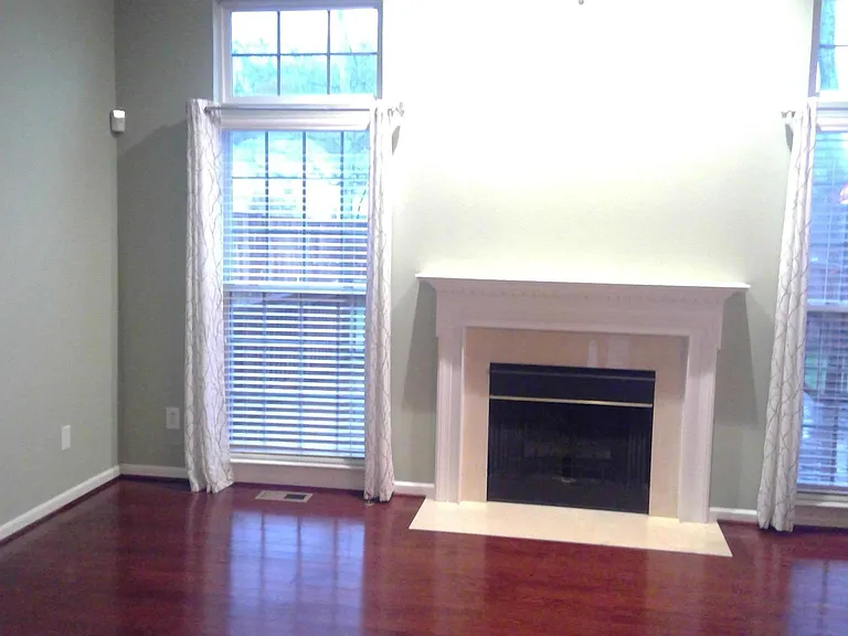 305 Sweetwater Ct — Photo 21