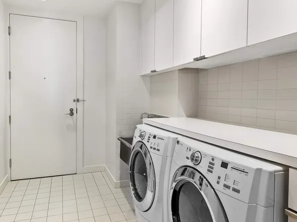 350 West Broadway image 15 of 15