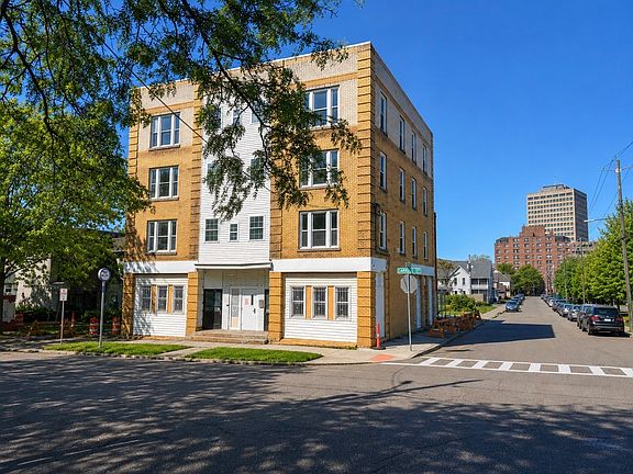 4th image of 47 Carroll St