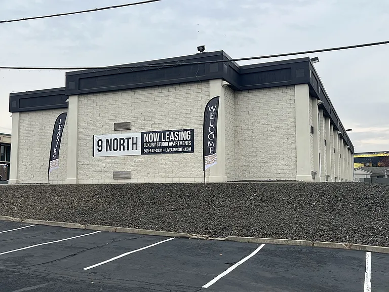 9 North — Photo 16