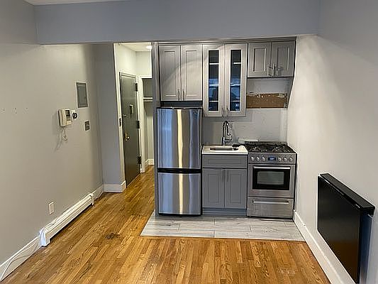 1st image of 94 Orchard St APT 4C