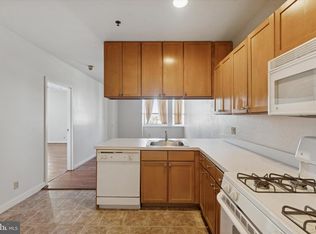 1100 Vine St APT 402, Philadelphia, PA