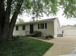 450 W 7th St, Monticello, IA 52310