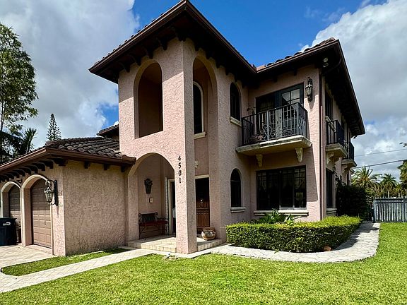 3rd image of 4501 SW 10th Street