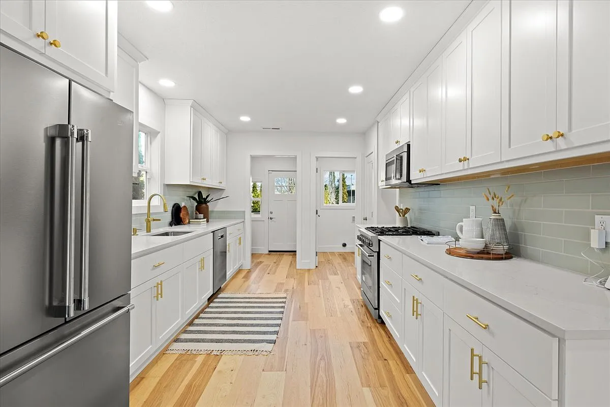 3 bed, 2.5 bath, 1770 sqft, $3,095 — Photo 4