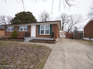 9711 Lancewood Rd, Louisville, KY 40229