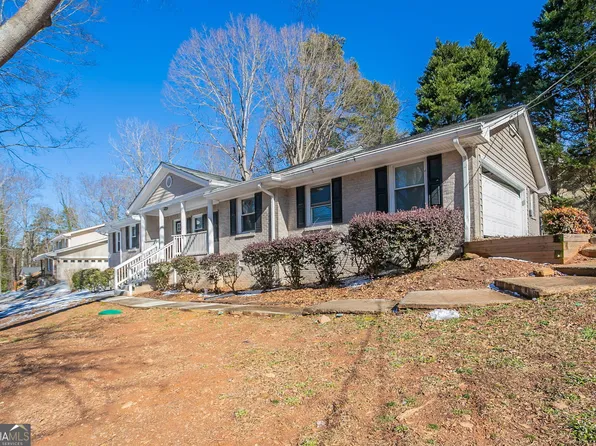 3002 Arabian Woods Dr, Lithonia, GA 30038