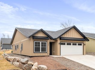 2202 Cottage Hill Cir, Duluth, MN 55811