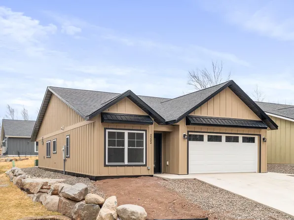 2202 Cottage Hill Cir, Duluth, MN 55811