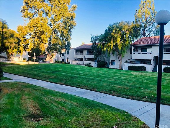 5th image of 25023 Peachland Ave Unit 256