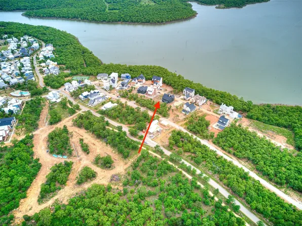115 Greenway Carlton Lndg, Eufaula, OK 74432