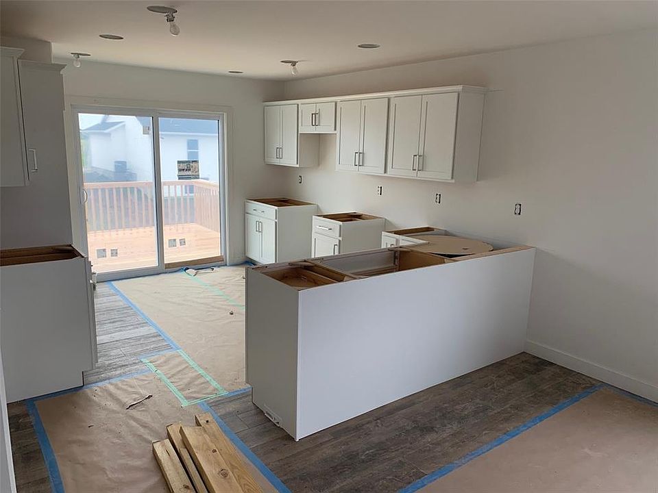 2nd image of 5896 Ridge Line Dr