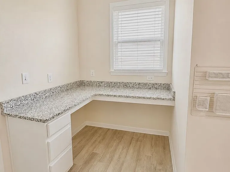 1034 Autumn Crest Ln — Photo 11