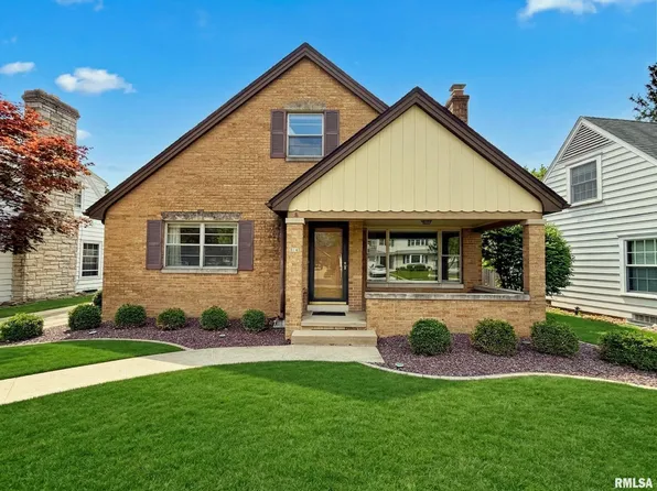 814 W Stratford Dr, Peoria, IL 61614