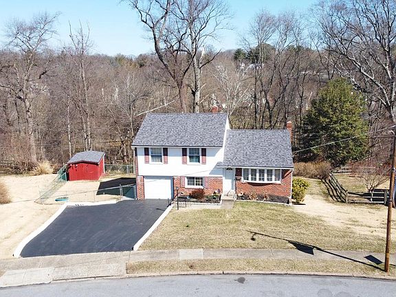 2nd image of 716 Cambridge Rd