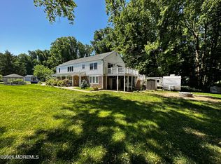 1 Thompson Dr, Leonardo, NJ 07737