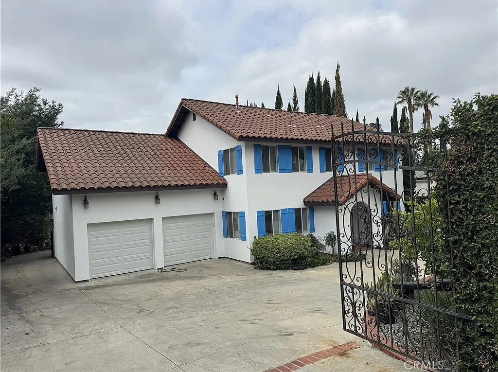 4 bed, 2441 sqft, $7,000 — Photo 1