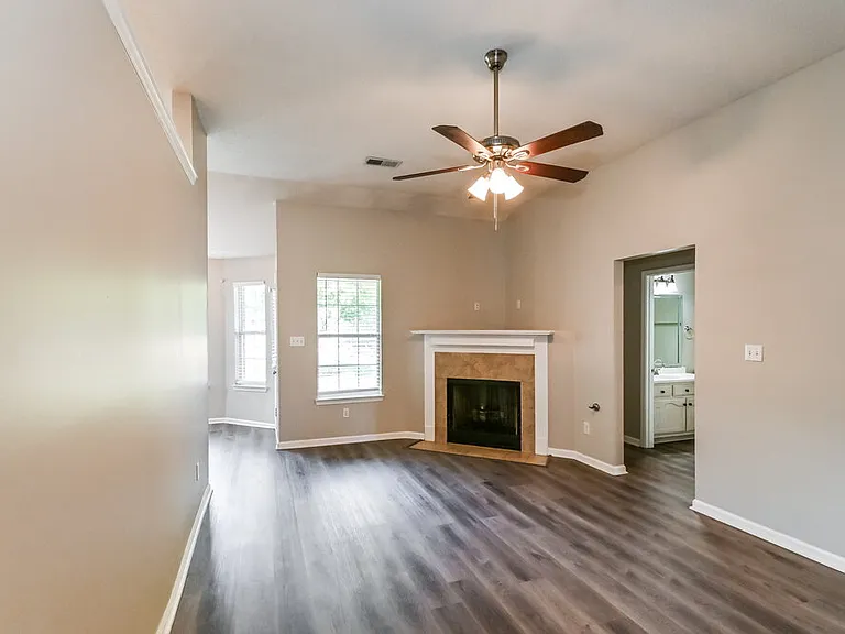 3123 Conger Ct W — Photo 5