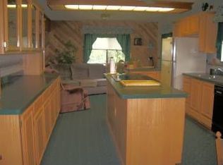 1345 Country Club Rd, Hood River, OR 97031