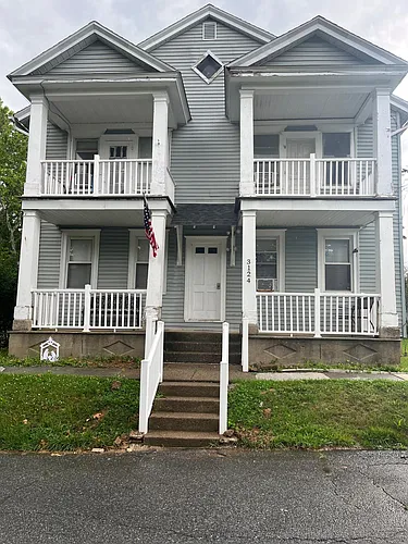3124 Washington St Photo 1