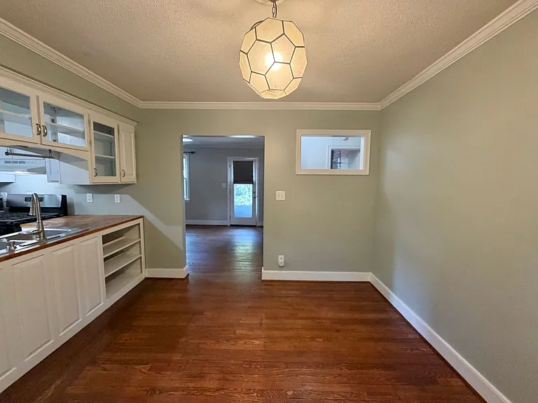 1627 Mason Ln — Photo 6