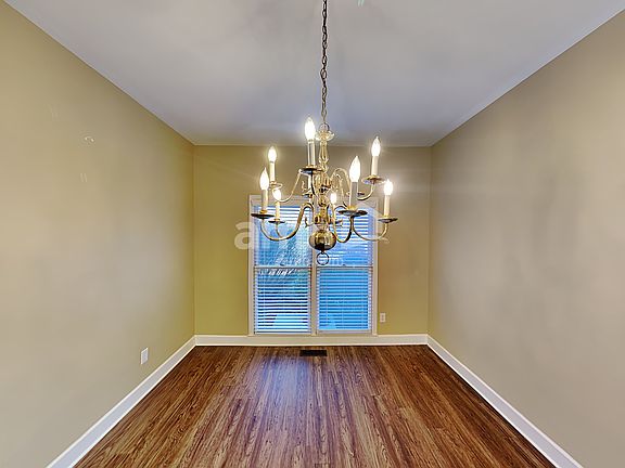 5th image of 5718 Chadwick Ln