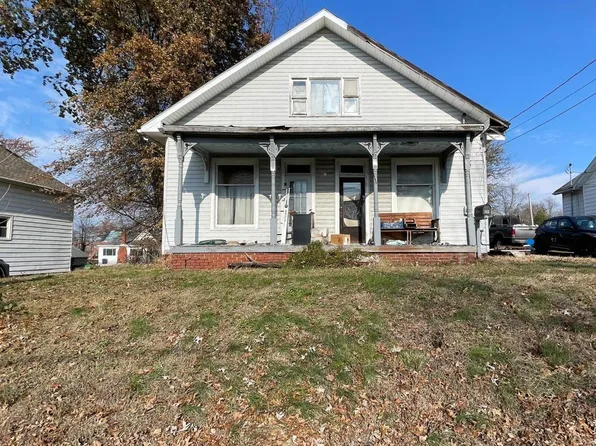 512 E Locust St, Boonville, IN 47601