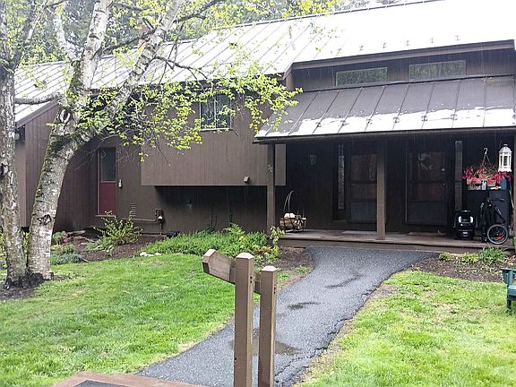 2nd image of 253 Old Quechee Road #5C