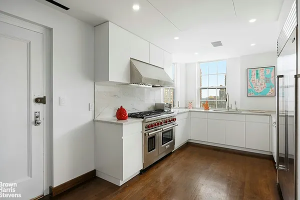 Kitchen, photo 1