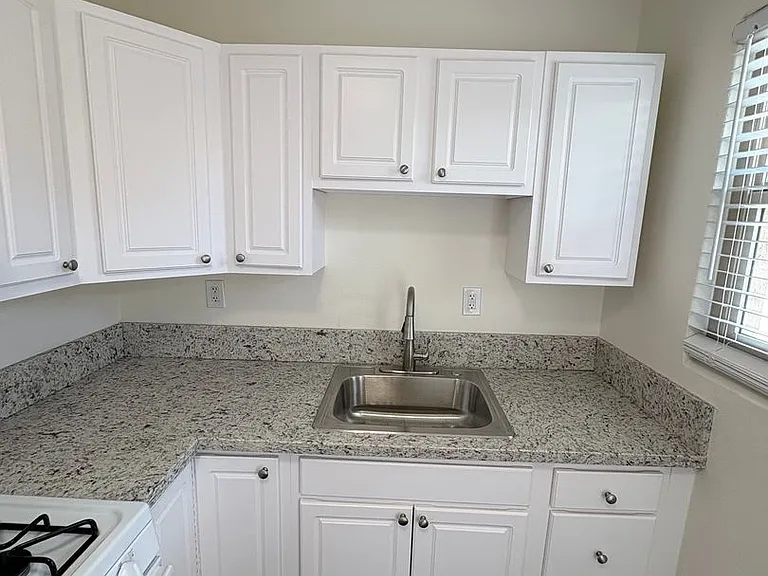 Greenranch Apartments — Photo 18