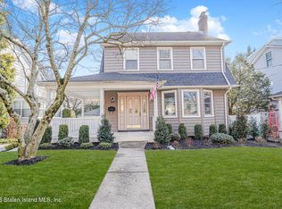 72 Theresa Pl, Staten Island, NY 10301