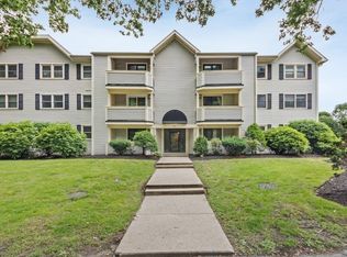 1210 Vfw Pkwy APT 8, West Roxbury, MA 02132