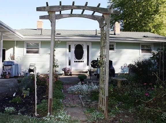 3rd image of 14 Dixie Dr
