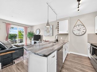 Jade Condominiums, Edmonton, AB T5T 7J4