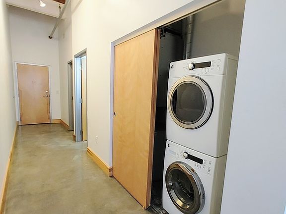 5th image of 382 W 22nd St #402
