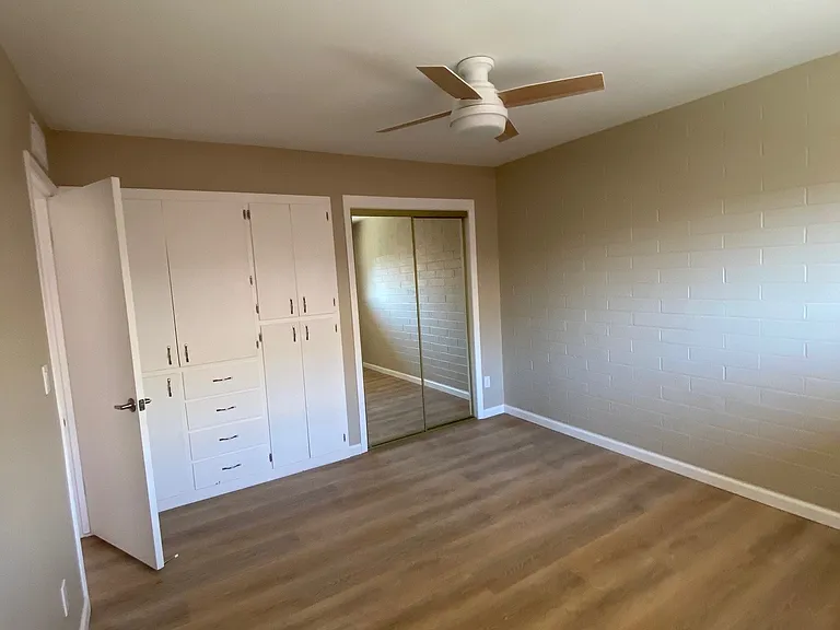 482 Monaco Ln #4 — Photo 8