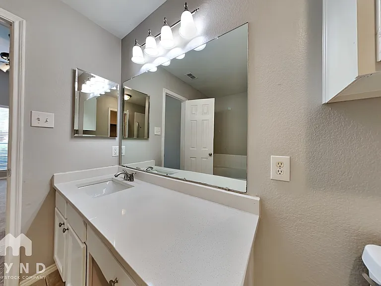 8916 Chisholm Trl — Photo 8