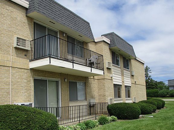 2nd image of 1430 N Evergreen Ave #2CS