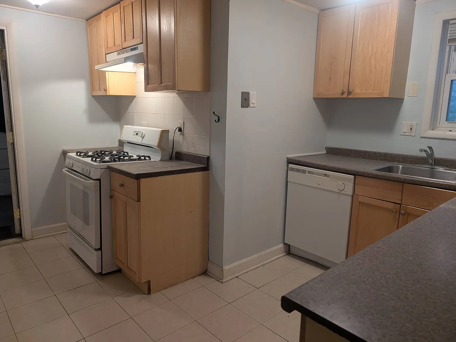 333 Sherman Avenue - Garden — Photo 2
