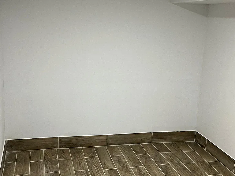 SINGLE OCCUPANCY ROOM with a closet available.
