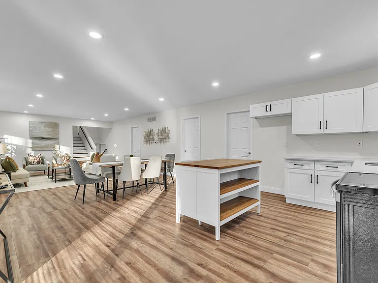 8165 Leonard Dr — Photo 9