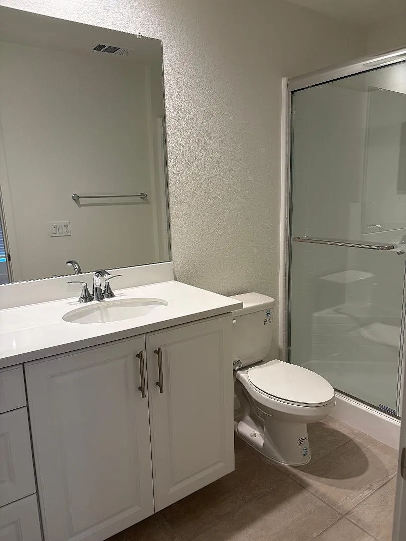 4 bed, 3.5 bath, 1994 sqft, $5,000 — Photo 3