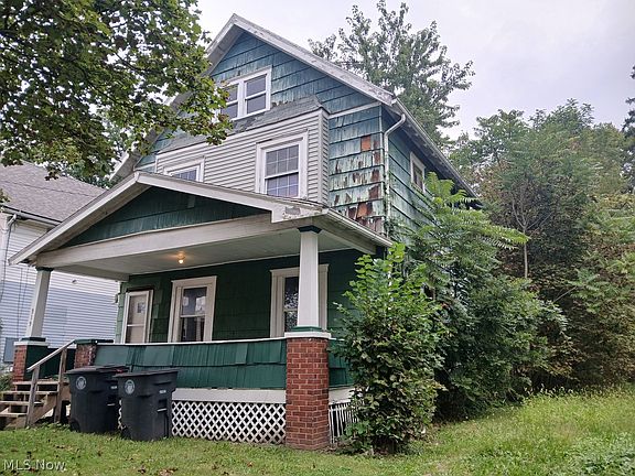 3rd image of 919 Peerless Ave